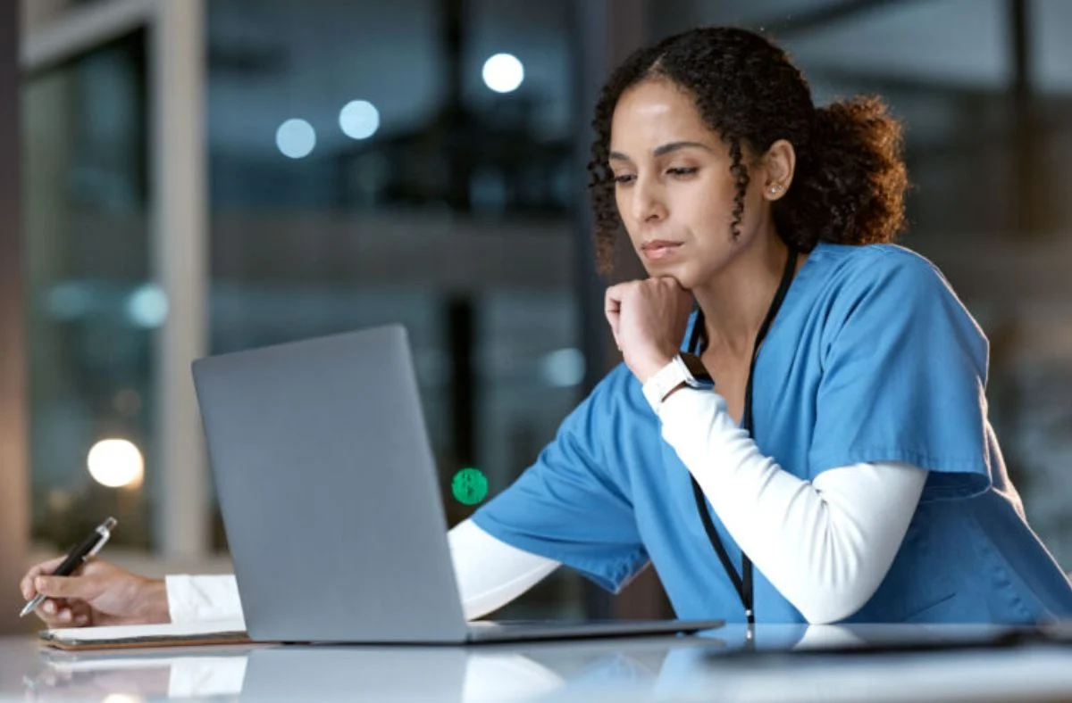 NCLEX candidate practicing problem solving techniques to identify potential solutions in complex patient care situations